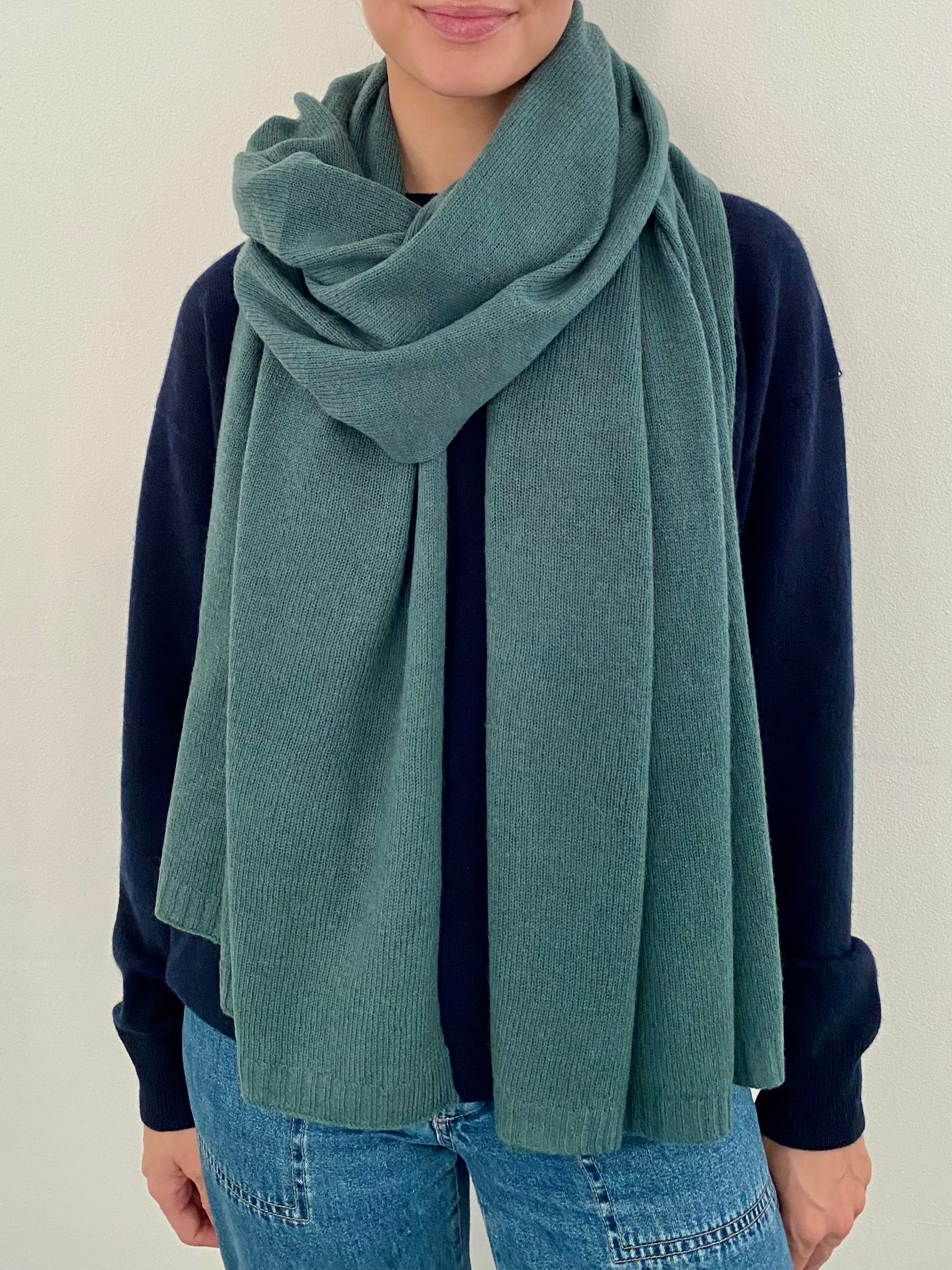 TRAVEL WRAP/SCARF/THROW